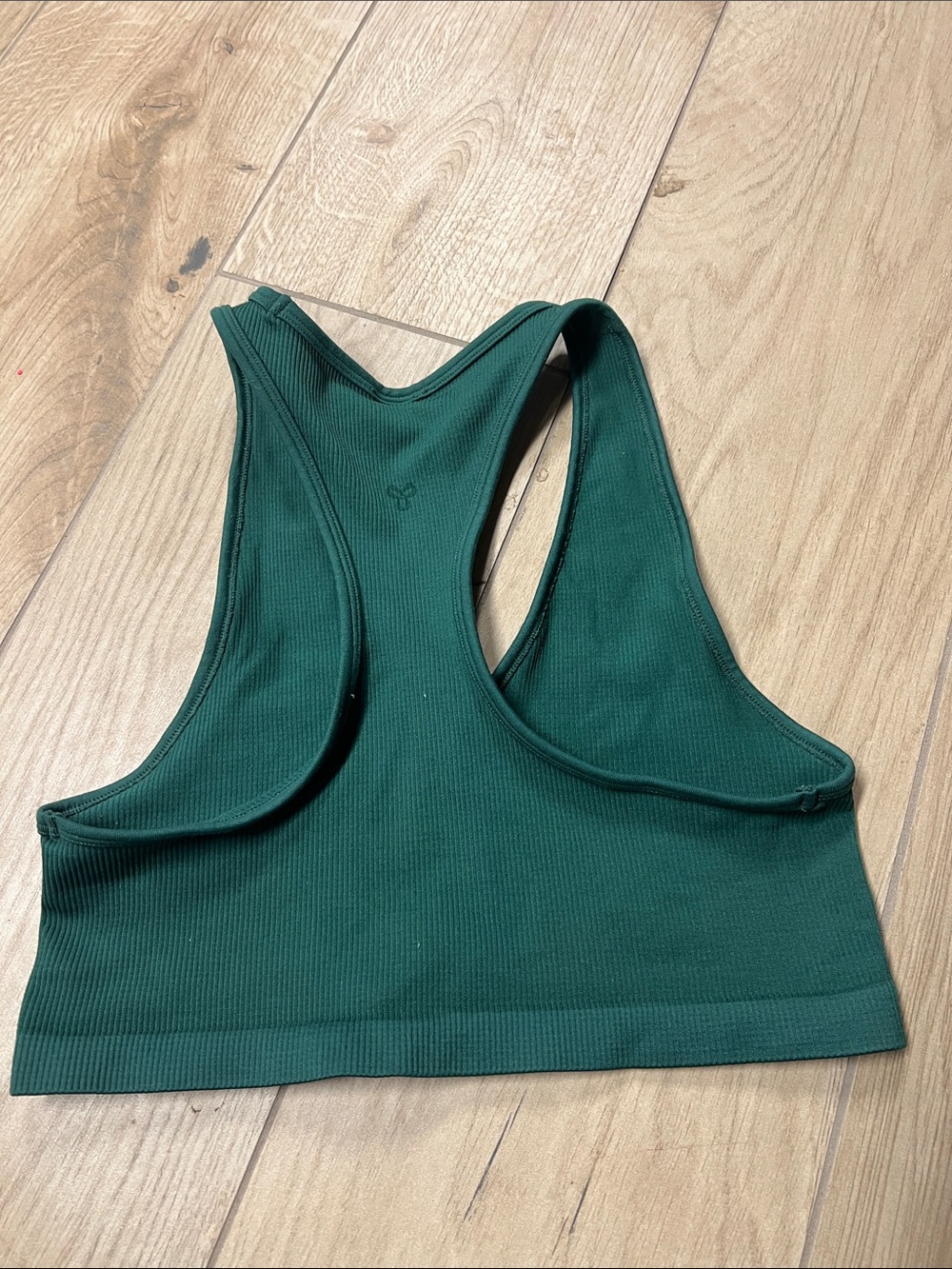 Aritzia Ribbed V‑Neck Racerback Crop Tank - Deep Green - Picture 4 of 5